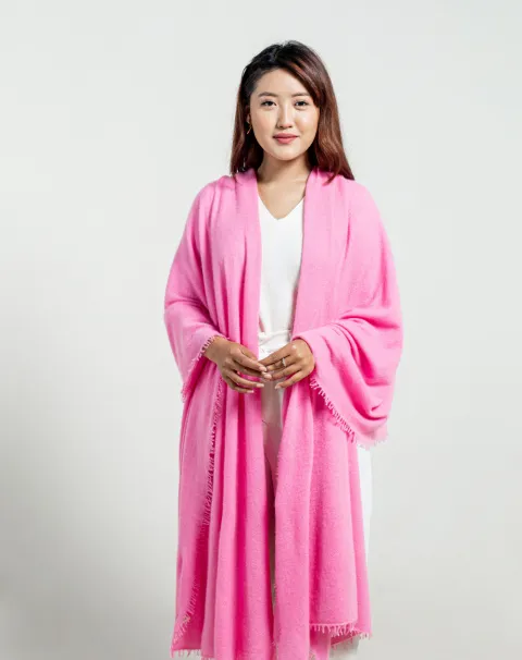 Women baby pink cashmere wrap