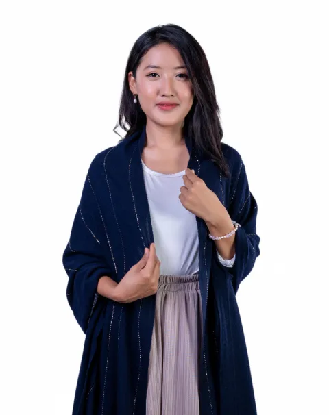 Navy Blue Cashmere scarf for style and elegance.